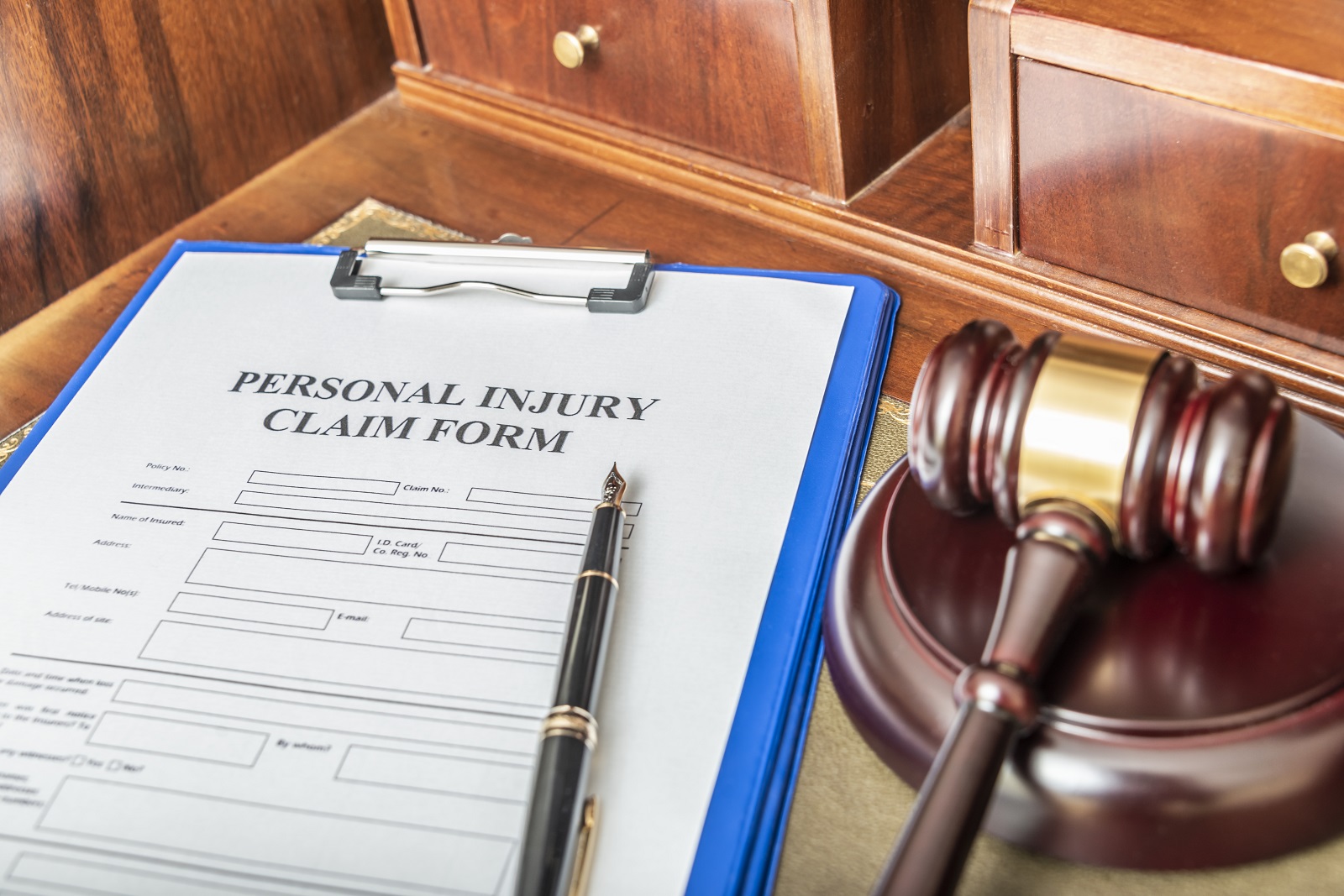 Why Local Knowledge Matters: Benefits of Hiring a Dallas-Based Attorney